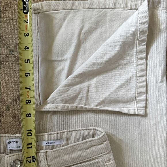 Bershka off white wide leg denim jeans.w split hem NWOT 4 - Picture 7 of 13